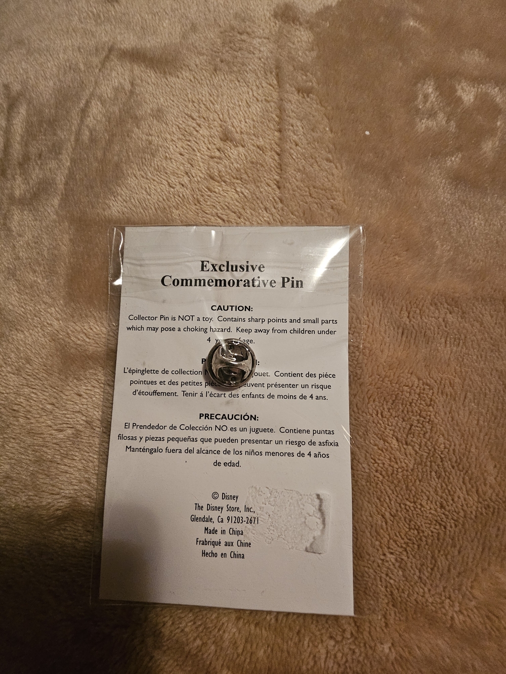 Disney Store 2001 Pin ๐ค - Picture 3 of 3